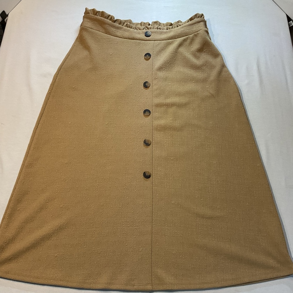 NYCC New York Clothing Co. Beige Long Skirt, Button Down Front Midi Skirt Size M